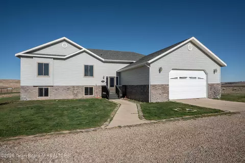 226 Red Hill Ave, Marbleton, WY 83113