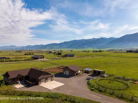 999 River Ranch Loop, Freedom, WY 83120