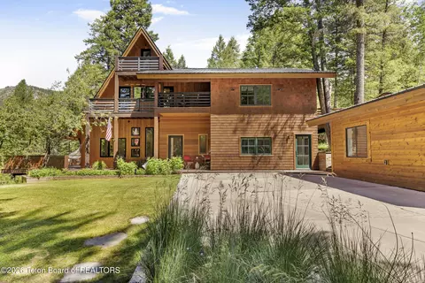 794 Terrace Dr, Alpine, WY 83128