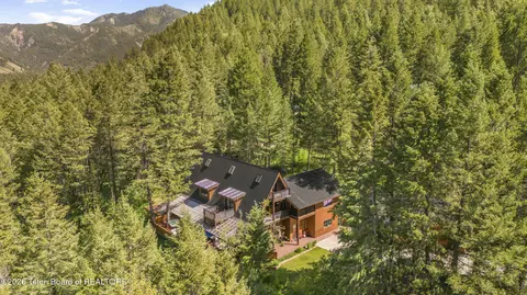794 Terrace Dr, Alpine, WY 83128