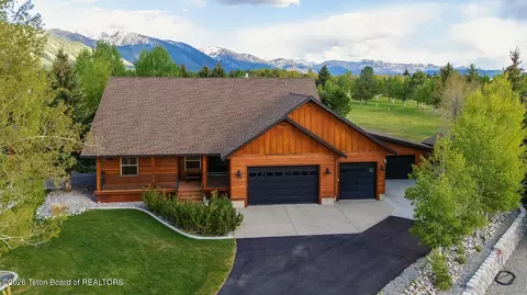 173 Fairway Ave, Thayne, WY 83127