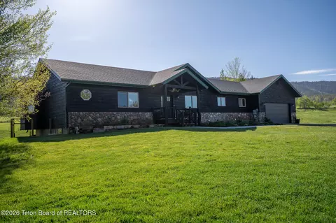 87 Southridge Dr, Smoot, WY 83126