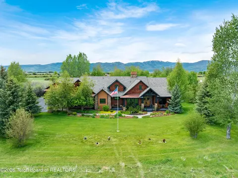 6176 Fox Meadows Dr, Victor, ID 83455