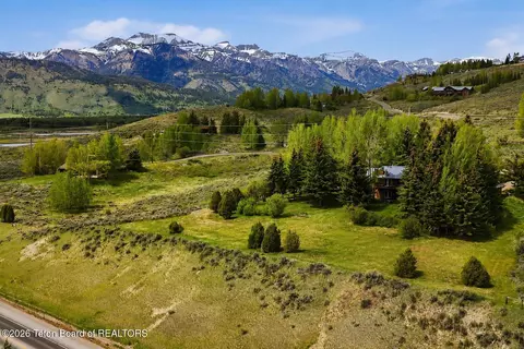 270 N Bar Y Rd, Jackson, WY 83001