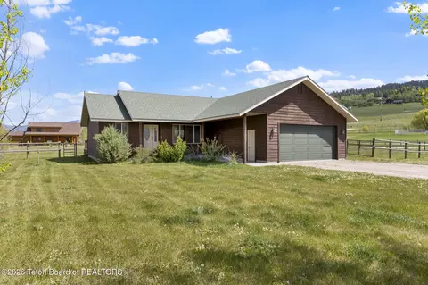 69 Trail Ridge Rd, Alpine, WY 83128
