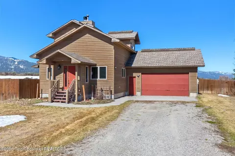 708 Palisades, Alpine, WY 83128