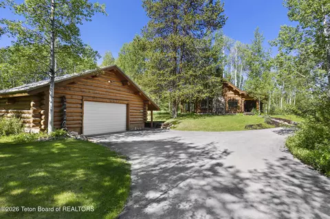 9952 Little Pine Ln, Victor, ID 83455