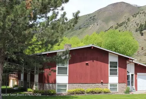 365 Flat Creek Dr, Jackson, WY 83001