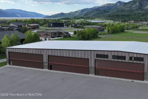 209 S Refuge Pkwy #24, Alpine, WY 83128