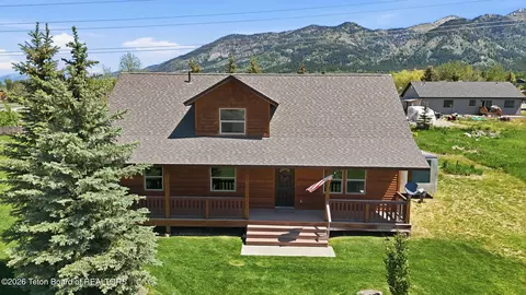 47 Holly Dr, Star Valley Ranch, WY 83127