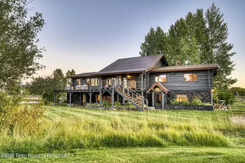 4800 Nethercott Ln, Wilson, WY 83014
