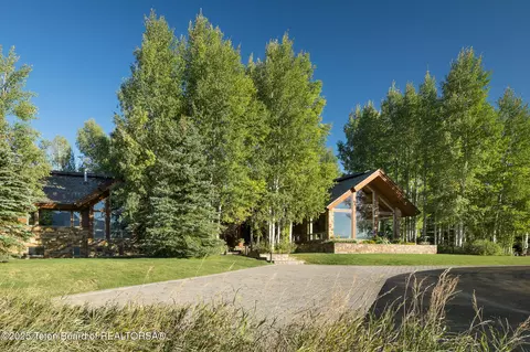 2540 Trader Rd, Jackson, WY 83001