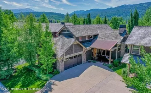 69 Beesley Ln, Victor, ID 83455
