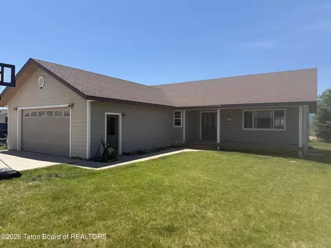 170 Lilac Dr, Star Valley Ranch, WY 83127