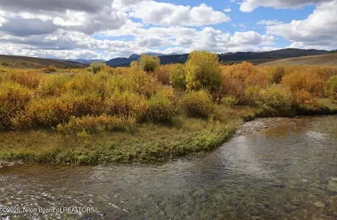 616 N Cottonwood Rd, Daniel, WY 83115