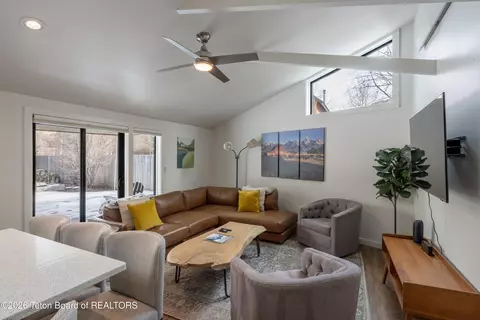 2055 Corner Creek Ln #312, Jackson, WY 83001