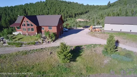 1041 Harmony Creek Dr, Afton, WY 83110