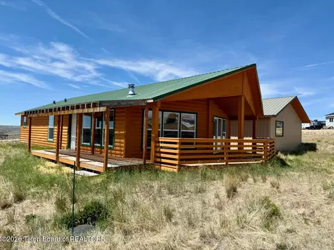 10 N Sioux Trl, Pinedale, WY 82941