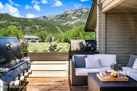 3525 N Lake Creek Dr #B, Wilson, WY 83014