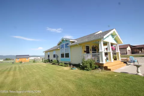 89 W West St, Star Valley Ranch, WY 83127