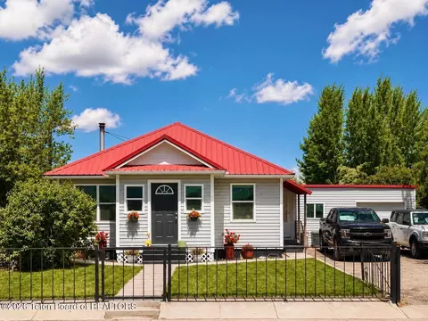 520 E Main St, Cokeville, WY 83114
