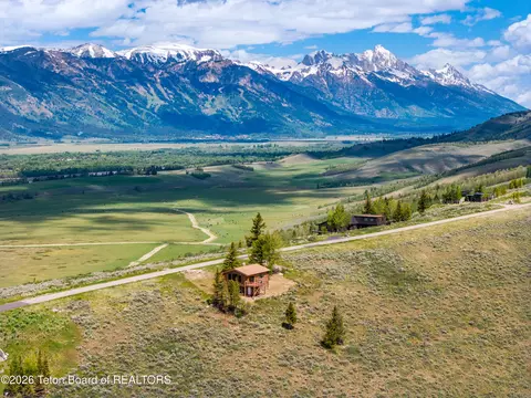 555 N Ridge View Dr, Jackson, WY 83001
