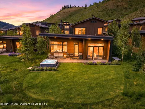 14235 Wullf Way Apt Lc #LC  209, Hoback Jct, WY 83001