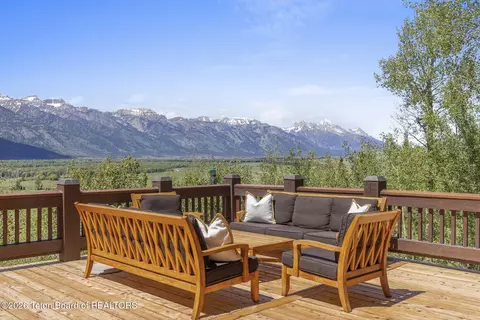 655 Spur Rd, Jackson, WY 83001