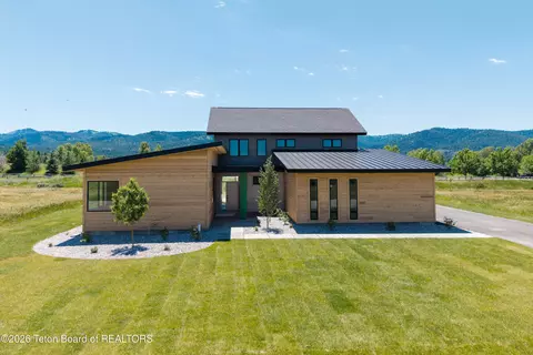 9491 Timberline Loop, Victor, ID 83455
