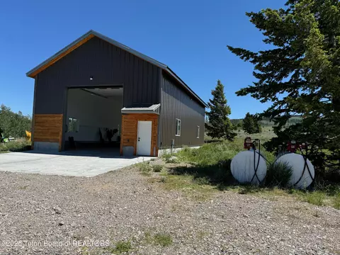7424 Mckinlay Ln, Tetonia, ID 83452