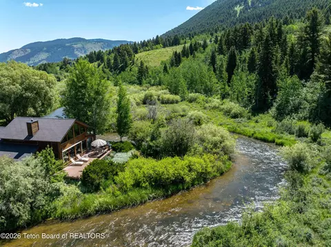 480 Stacy Ln, Jackson, WY 83001