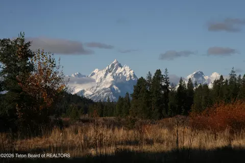 14610 Davis Hill Rd, Moran, WY 83013