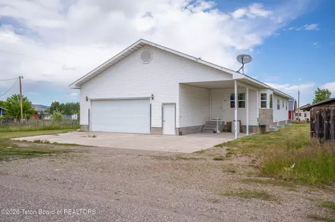52 N County Road 151, Smoot, WY 83126