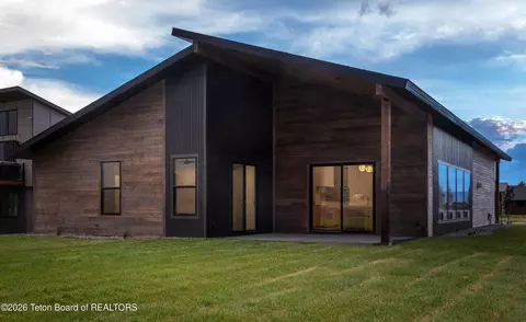 Exterior - 535 Palisade Trl, Driggs, ID 83422 photo 3 of 4