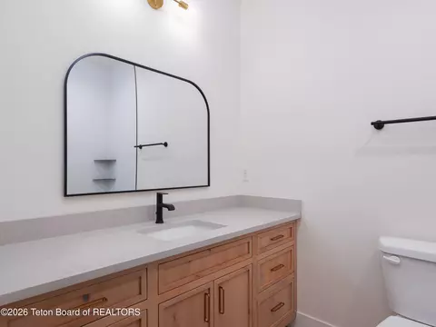 Bath - 535 Palisade Trl, Driggs, ID 83422 photo 3 of 4