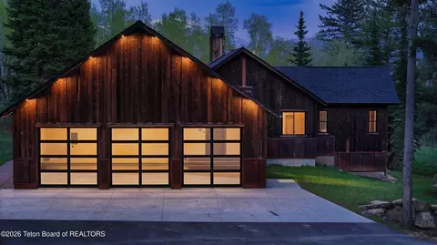 5727 Forest Ridge Rd, Victor, ID 83455