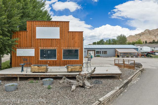 1428 Warm Springs Dr, Dubois, WY 82513
