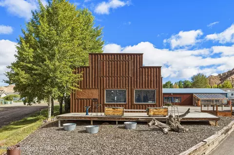 1428 Warm Springs Dr, Dubois, WY 82513
