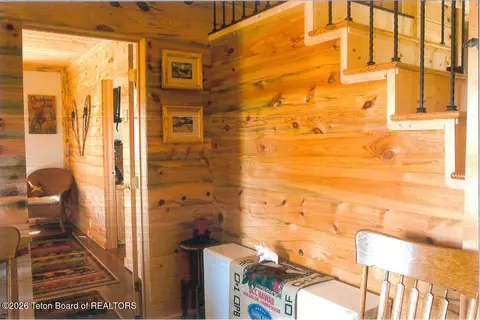 Entry Way - 41 Marsh Creek Rd, Cora, WY 82925 photo 3 of 4