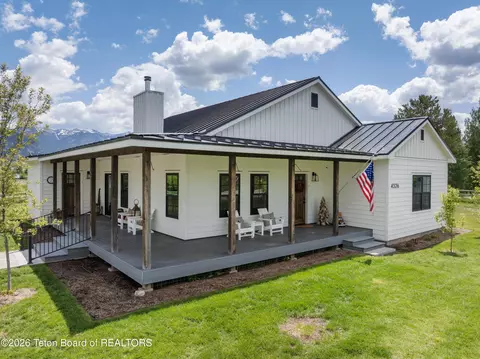 4326 County Road 114 Rd, Freedom, WY 83120
