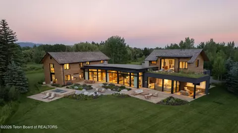 4635 W Willowbrook Ln, Wilson, WY 83014
