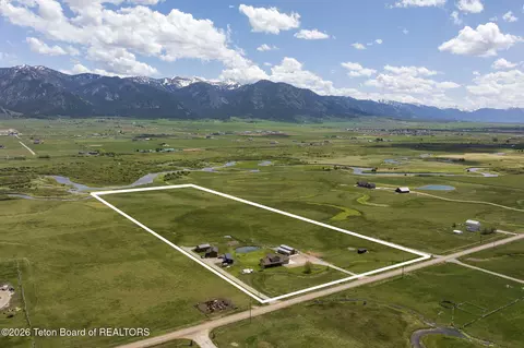 5352 County Road 114, Etna, WY 83118