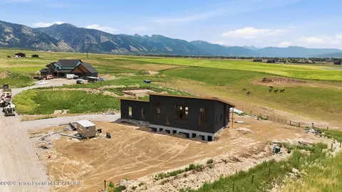 30 Clyde Cir, Freedom, WY 83120