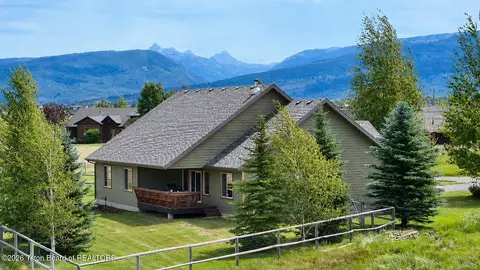 1118 River Cir, Victor, ID 83455