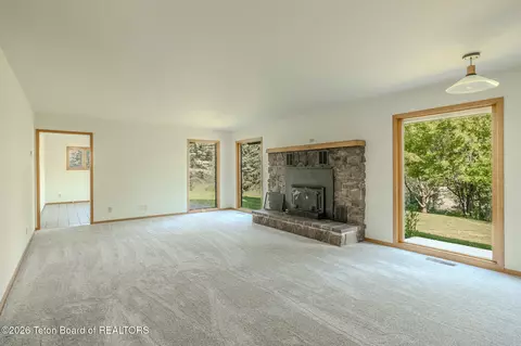 Living - 1805 E River Dr, Jackson, WY 83001 photo 3 of 4