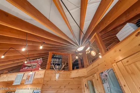 Entry Way - 72 E Fork Big Sandy Rd, Boulder, WY 82923 photo 3 of 7