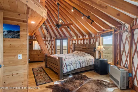 Bedroom - 72 E Fork Big Sandy Rd, Boulder, WY 82923 photo 4 of 8