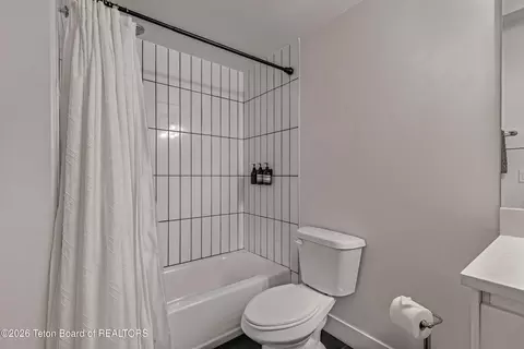 Bath - 2352 Iron Wood Dr, Driggs, ID 83422 photo 7 of 7