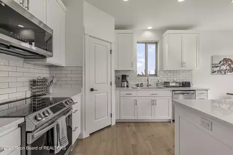 Kitchen - 2352 Iron Wood Dr, Driggs, ID 83422 photo 4 of 5