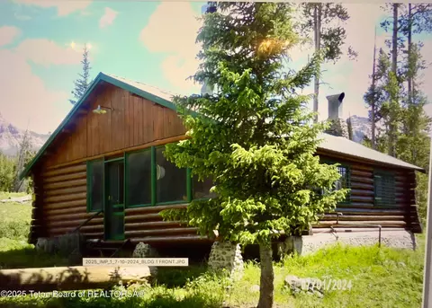 29 Breccia Dr, Dubois, WY 82513